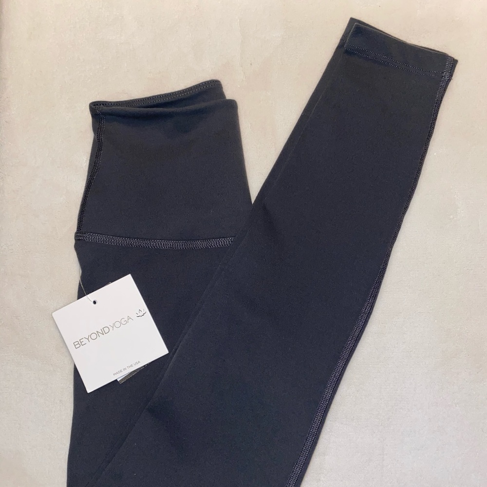 Beyond Yoga Caught In The Midi Leggings